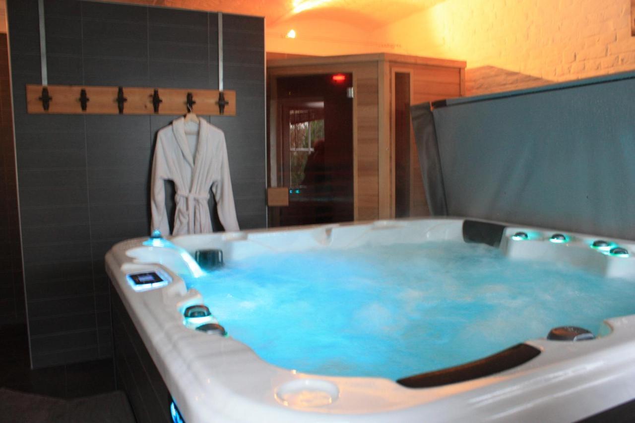 Bed and Breakfast L'Atterrissage Santes Esterno foto