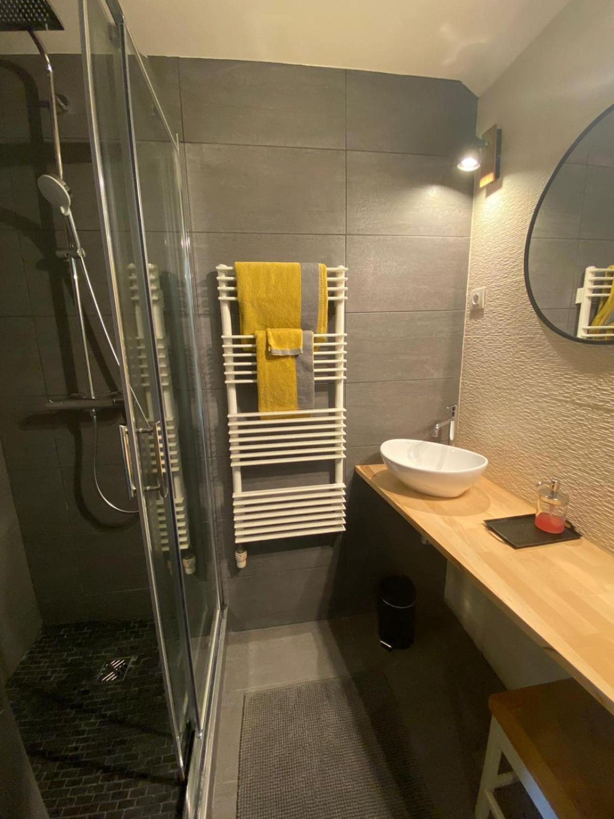 Bed and Breakfast L'Atterrissage Santes Esterno foto