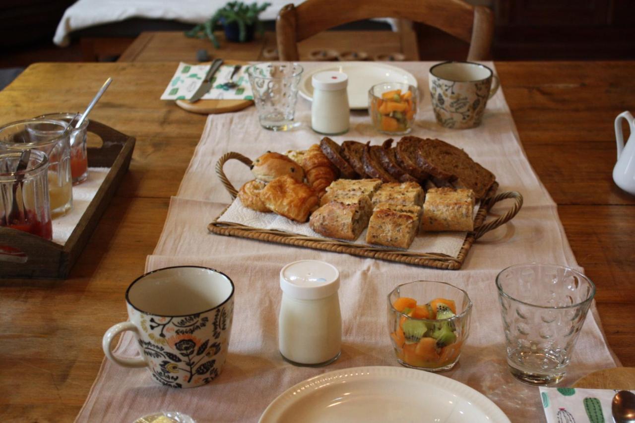 Bed and Breakfast L'Atterrissage Santes Esterno foto